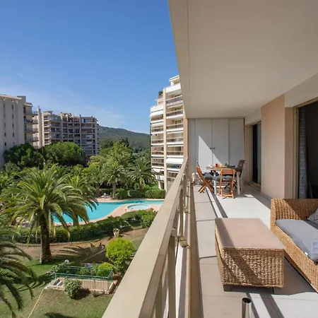 Beautiful On The Edge Of The Golf Course Apartmán *