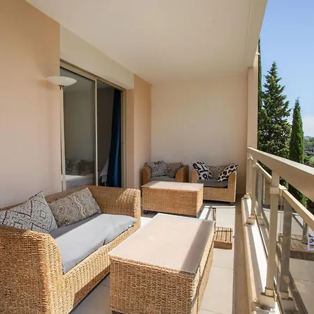 Beautiful On The Edge Of The Golf Course *