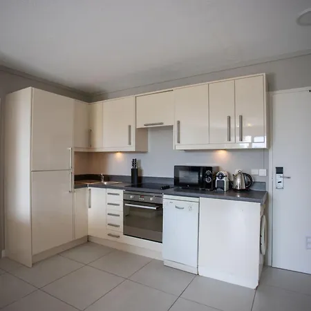 Beautiful On The Edge Of The Golf Course Apartment *