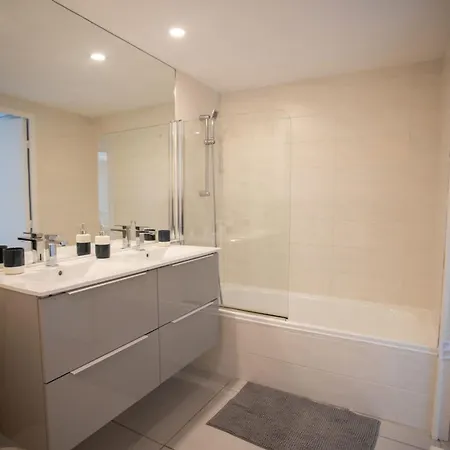 Beautiful On The Edge Of The Golf Course Apartment *