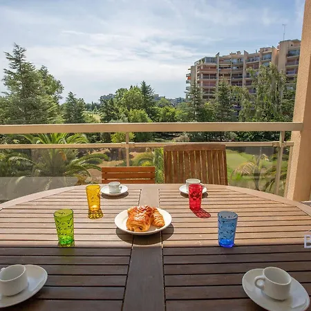 Beautiful On The Edge Of The Golf Course *