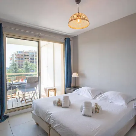 Beautiful On The Edge Of The Golf Course Apartmán Mandelieu