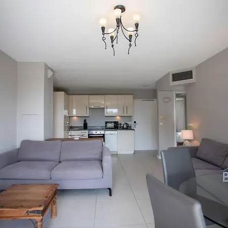 Beautiful On The Edge Of The Golf Course Daire
